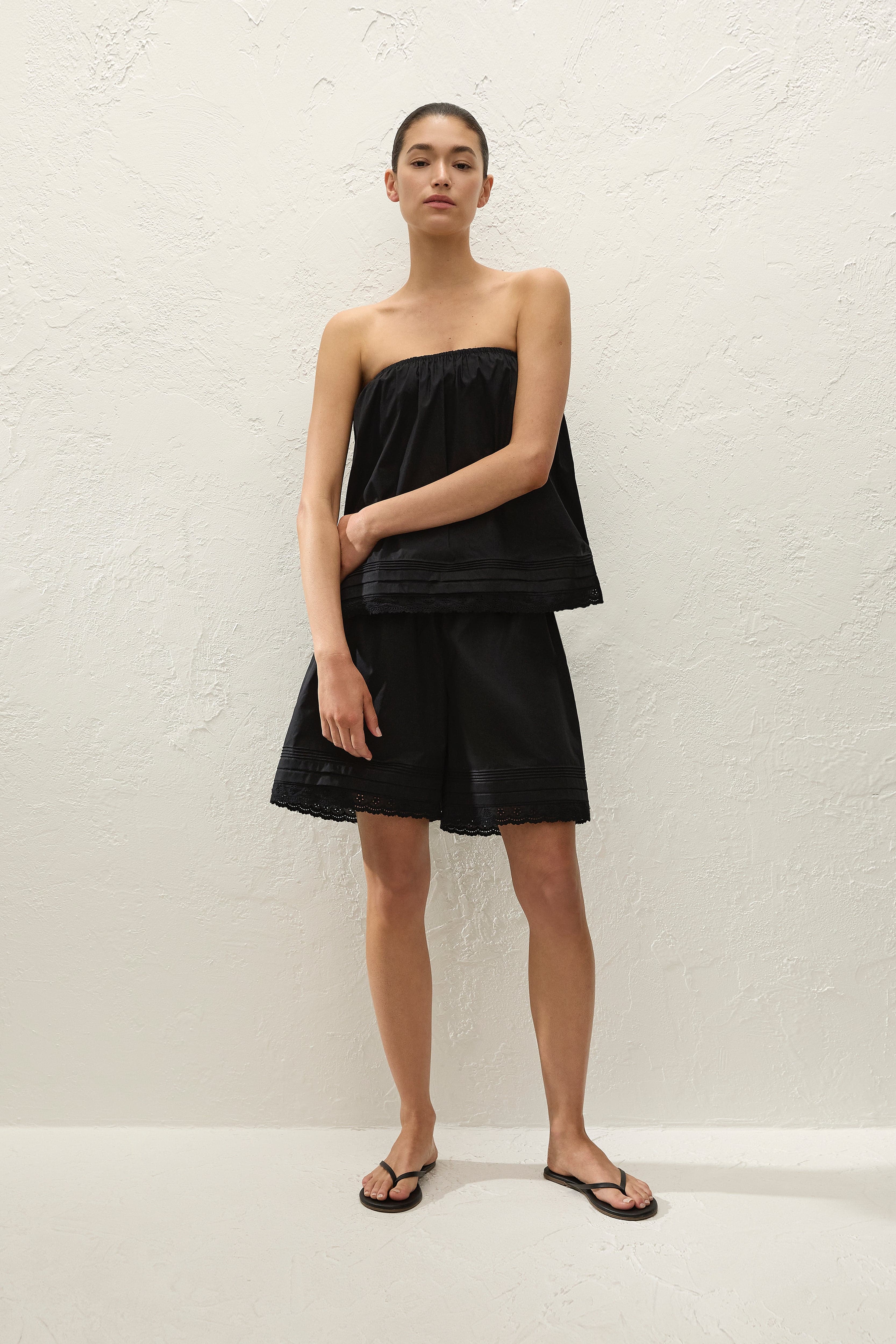 Filomena Short Fiore Lace Black