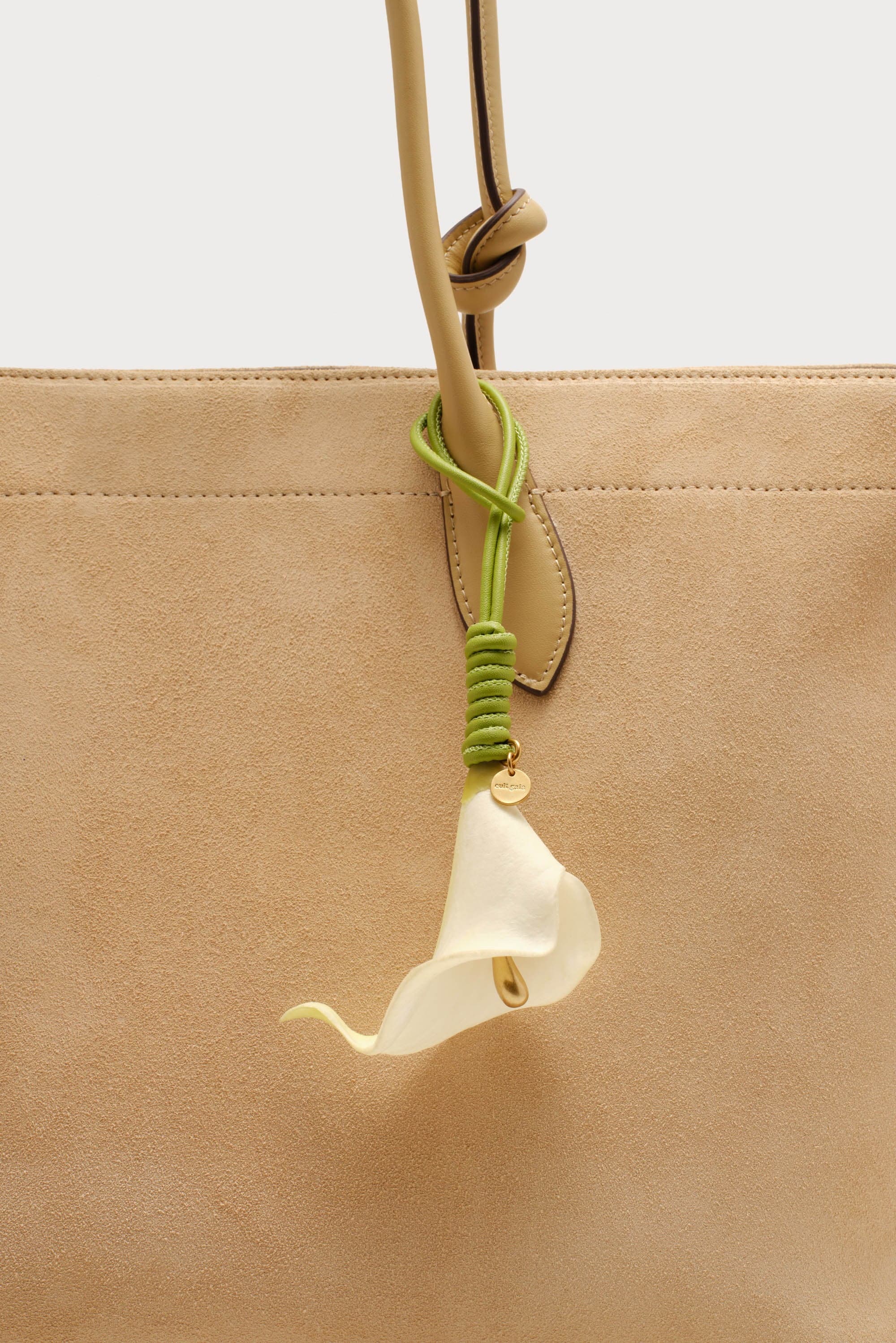 CALLA BAG CHARM - WHITE