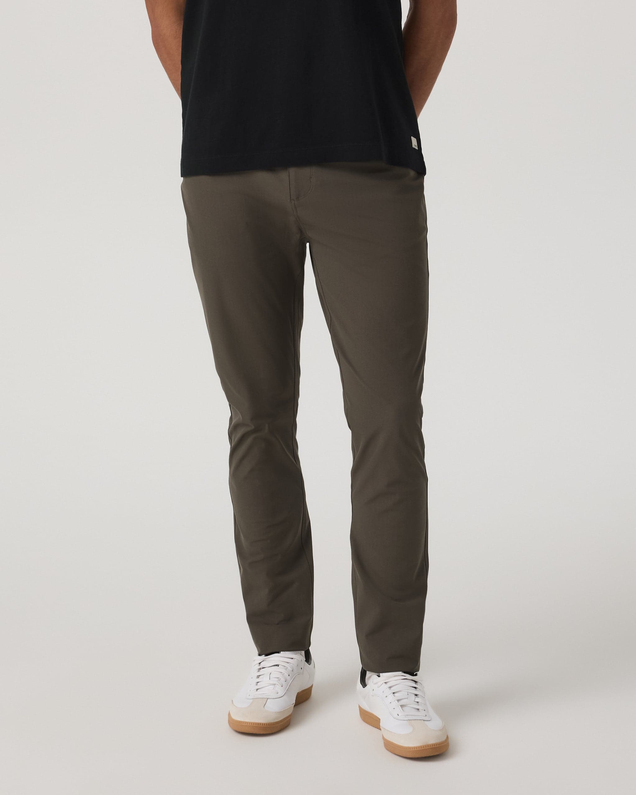 Vuori Meta™ Pant Athletic Slim Fit 32” | Dark Oregano