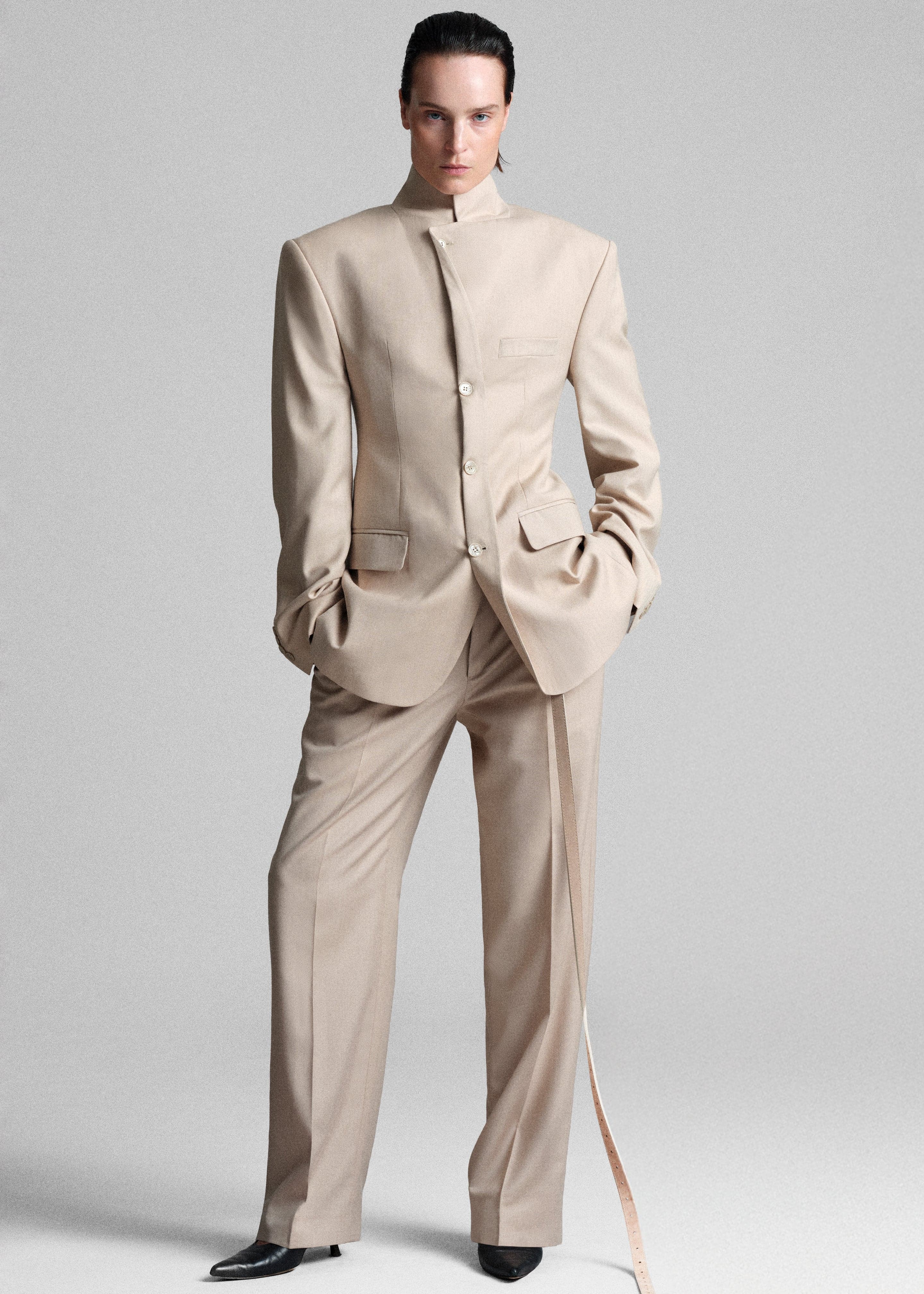 Bettter Folded Blazer - Beige