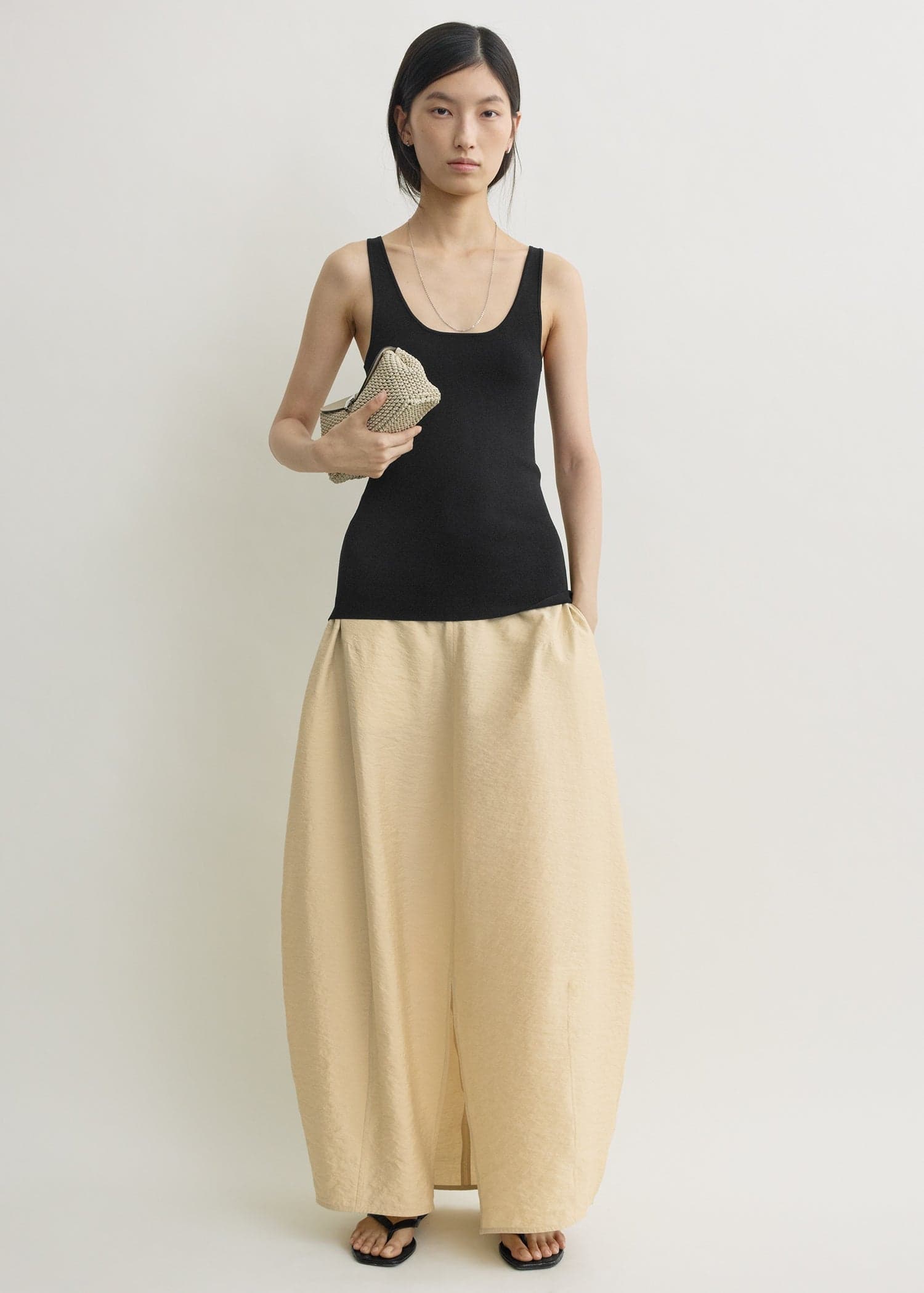 Parachute skirt stone