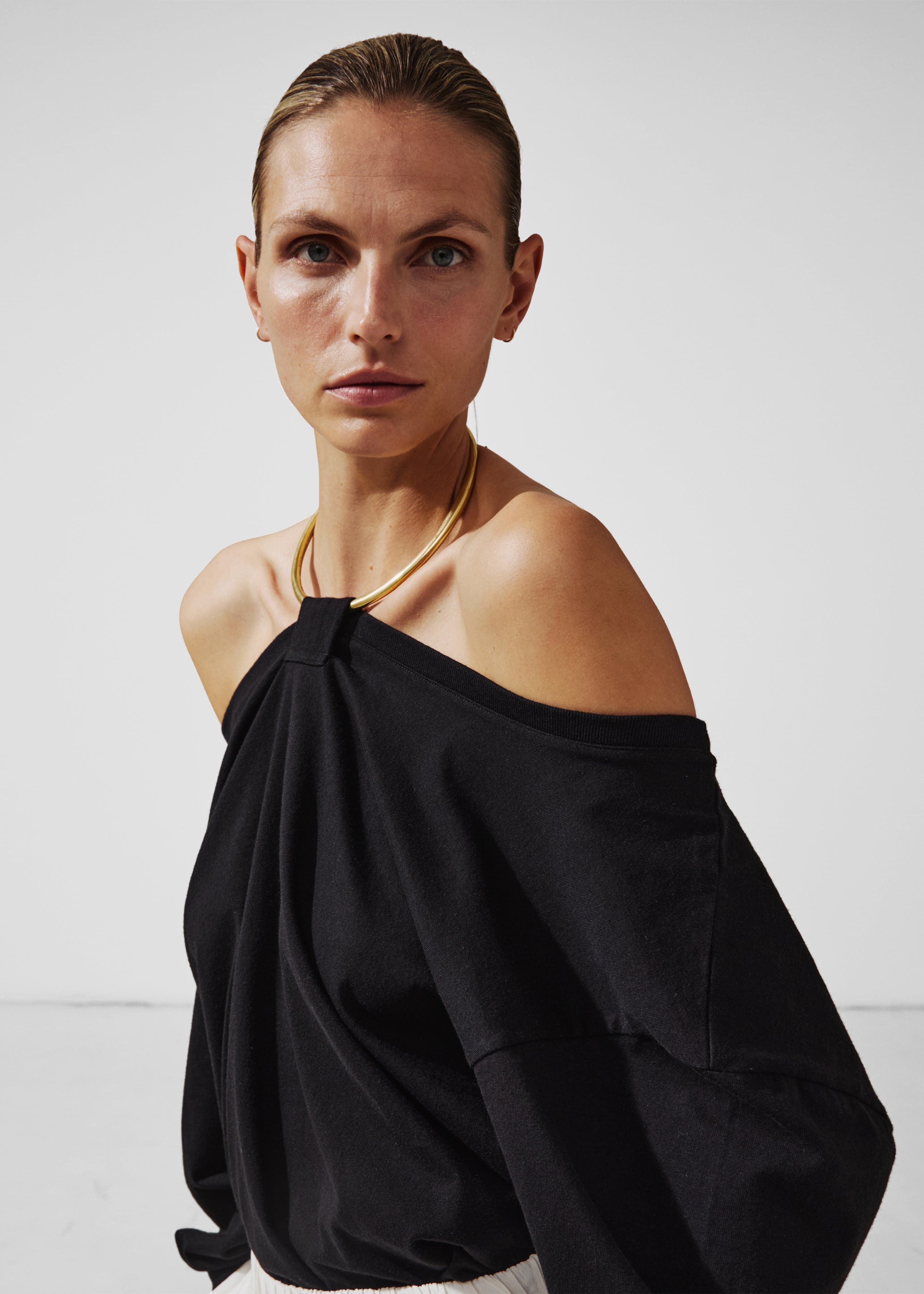Darkpark Erin Necklace Off-Shoulder Top - Black