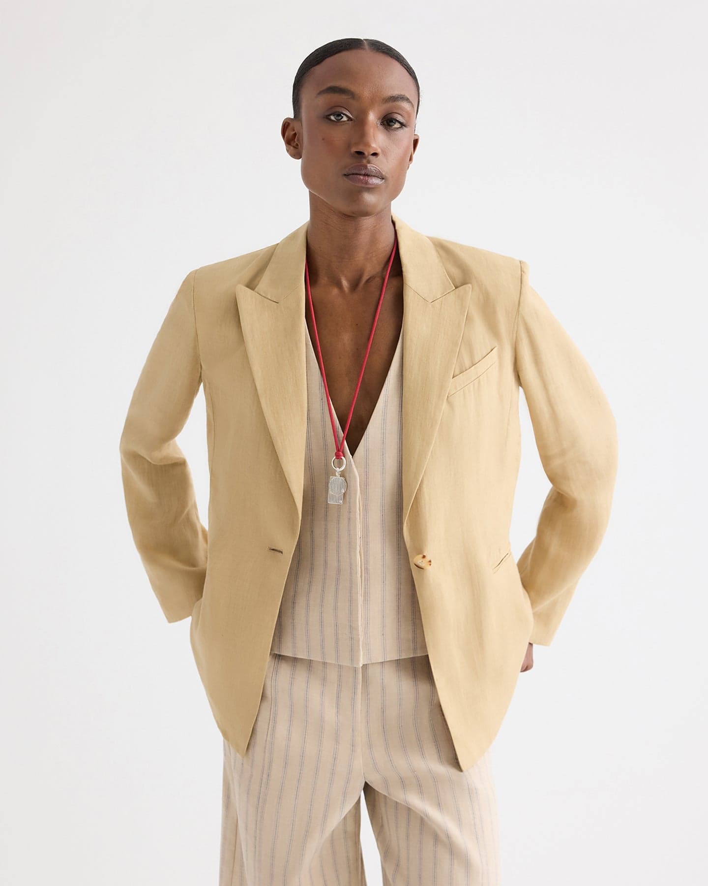 Boy Blazer in Fluid Linen